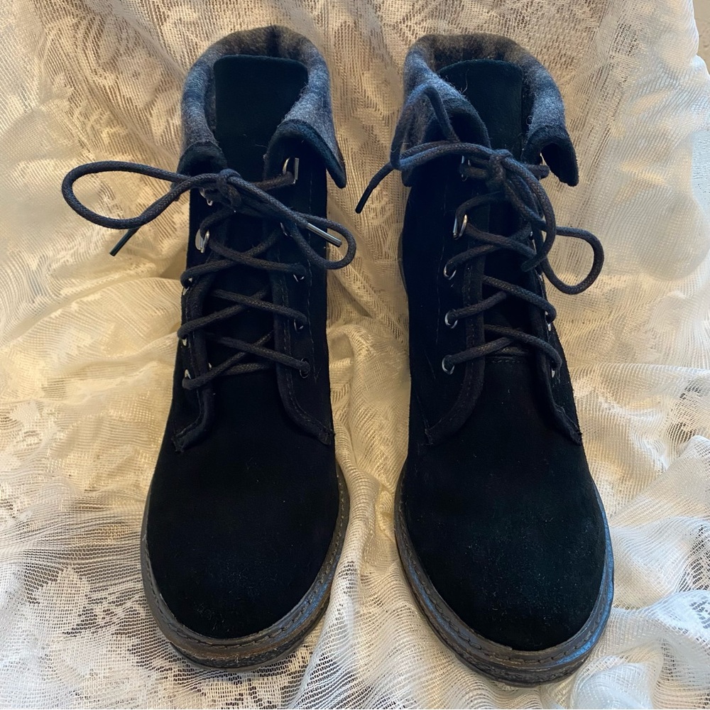 White Mountain Fall Black Suede Leather Booties w/ 3.5”Heel - size 8
